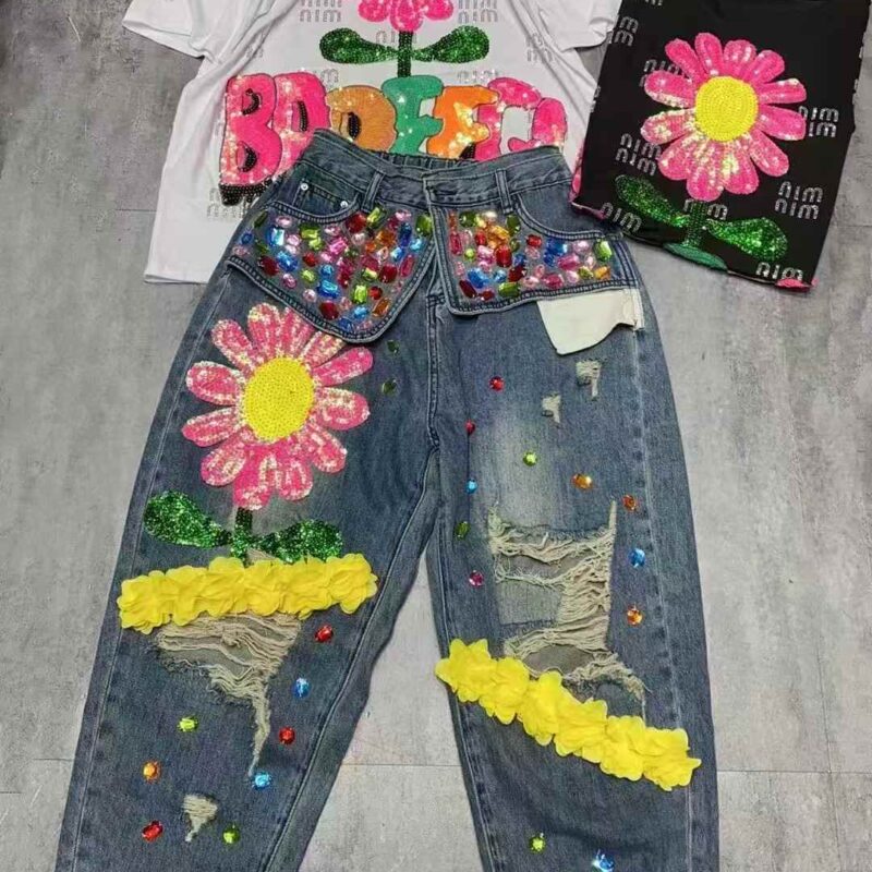 A pair of women's high -waisted,straight-leg denim jean